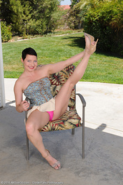 Kali Karinena Mature Natural Lingerie photo 04 All Over 30 gallery