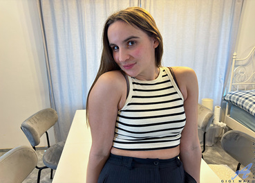 Gigi Max Mature Brunette Lingerie photo 01 Anilos gallery