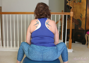 Denise Mature Brunette Big Tits photo 03 Aunt Judys gallery