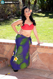 Lucky Starr Milf Black Hair Curvy photo 02 MILF Bundle gallery