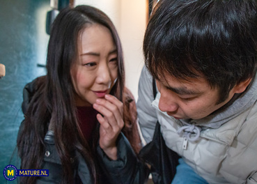 Miho Wakabayashi (51) Cougar Brunette Asian photo 04 - Mature NL gallery 5ho6ng8F