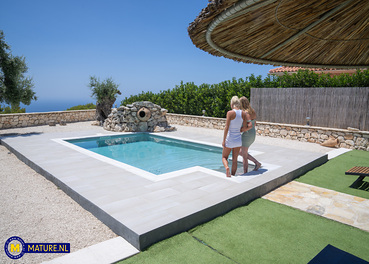 Mackenzie Page (42) & Nina Heels (25) Old And Young Blonde Tribbing photo 04 - Mature NL gallery 783fZ3Tq