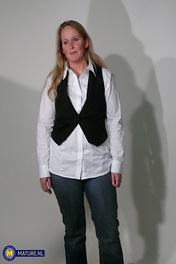 Heike Mature Blonde Lingerie photo 01 Mature NL gallery