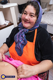 Edina & Olivia Zlota Milf Brunette Stockings photo 07 Mature NL gallery