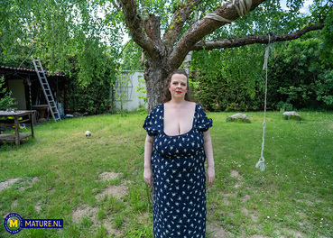 Xxl Lady Mature Brunette Big Tits photo 03 Mature NL gallery