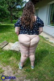 Xxl Lady Mature Brunette Big Tits photo 11 Mature NL gallery