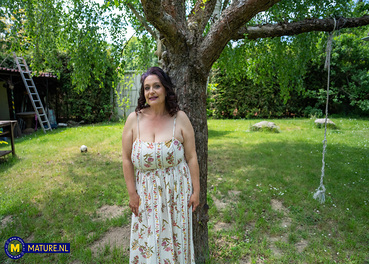 Gertruda Mature Brunette Curvy photo 01 Mature NL gallery