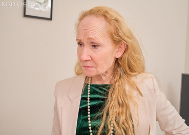 Izen & Virgin Butterfly Mature Brunette Posing photo 04 Karups Older Women gallery