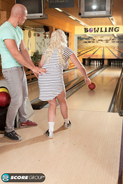 Jordan Pryce Mature Natural Big Tits photo 04 Scoreland gallery