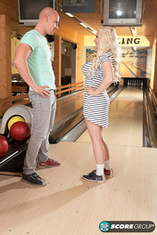 Jordan Pryce Mature Natural Big Tits photo 05 Scoreland gallery